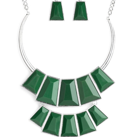 Lions, Tigress, and Bears Green Paparazzi Statement Necklace - Picture 1 of 3